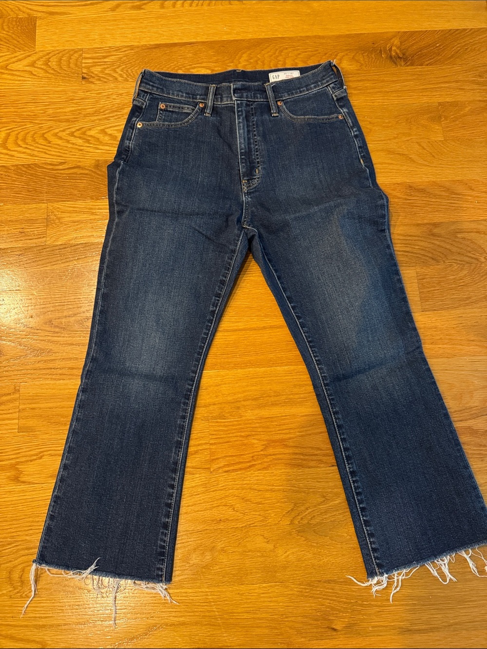 GAP Women's Dark Blue Kick Fit High Rise Raw Hem 10. - Short